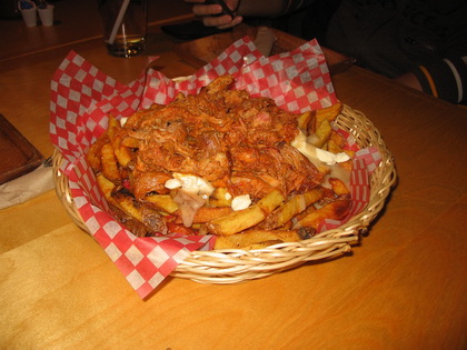 Loutine (Pulled pork poutine) - Lou Dawg