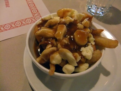 Poutine r�guli�re - Restaurant Chez Henri (Joliette) - MaPoutine.ca