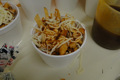 Poutine sauce BBQ (fromage r�p�) - �picerie Boucherie Du Coin (Axep) (Alma Saint-Coeur-de-Marie) - MaPoutine.ca