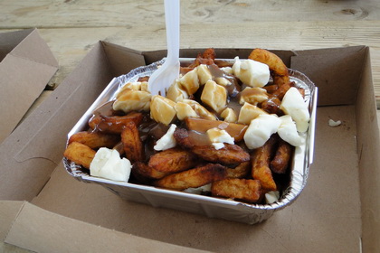 Poutine - Casse-Cro�te Fringale Glac�e (Qu�bec) - MaPoutine.ca