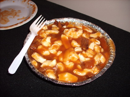Poutine extra fromage - La Belle Province (Saint-Eustache) - MaPoutine.ca