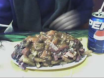 Poutine T-Rex - La Banquise (Montr�al) - MaPoutine.ca