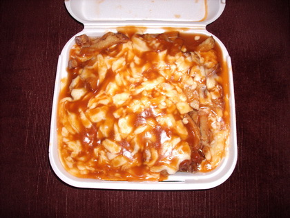 Poutine extra sauce - La Belle Province (Laval) - MaPoutine.ca