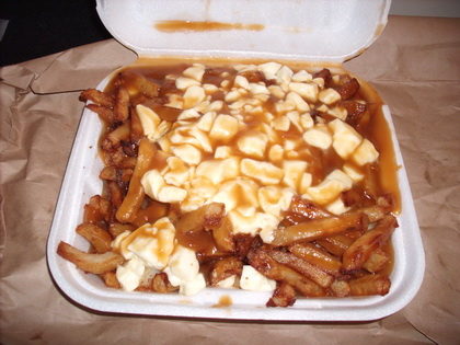 Poutine extra sauce - La Banquise (Montr�al) - MaPoutine.ca