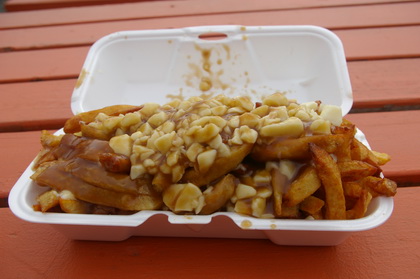 Poutine (moyenne) - Casse-Cro�te Sandra (Scott, Qu�bec)
