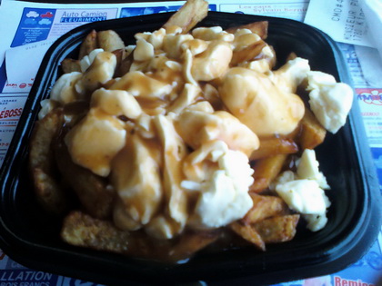 Poutine r�guli�re - Fromagerie DuMatin - Monsieur Poutine (Sherbrooke, Qu�bec)