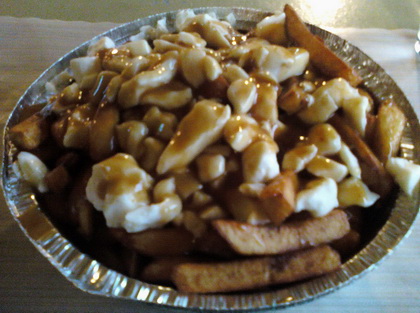 Poutine - Casse-Cro�te Le Frisson (Saint-Georges-de-Windsor) - MaPoutine.ca