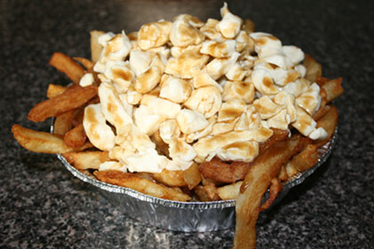 Poutine - Casse-Cro�te du Vieux-Moulin (Pont-Rouge) - MaPoutine.ca