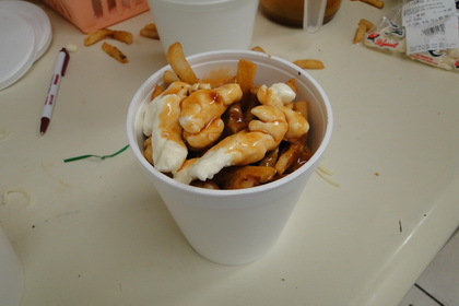 Poutine sauce BBQ (fromage en grains) - �picerie Boucherie Du Coin (Axep) (Alma Saint-Coeur-de-Marie) - MaPoutine.ca